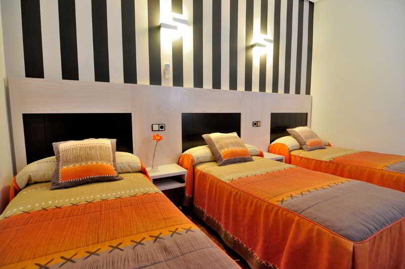 Hostal Castilla Mocejon Exterior photo